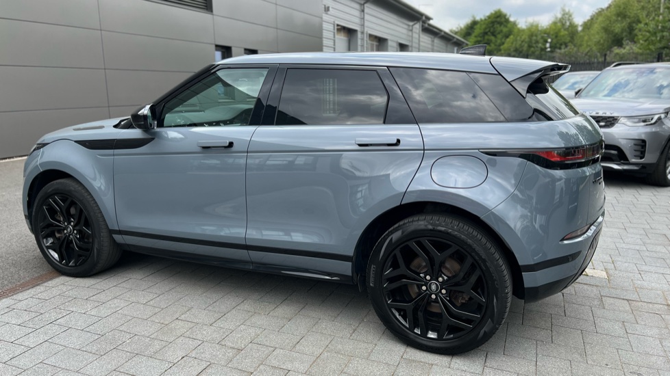 Land Rover Range Rover Evoque 1.5 P300e Evoque Edition 5dr Auto Hatchback - Image 21