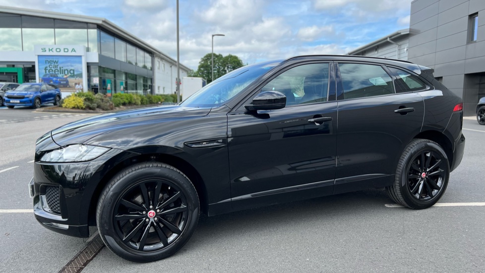 Jaguar F-Pace 2.0 [250] Chequered Flag 5dr Auto AWD Petrol Estate - Image 23
