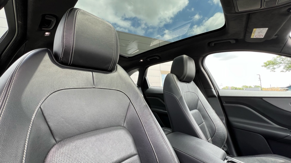 Jaguar F-Pace 2.0 [250] Chequered Flag 5dr Auto AWD Petrol Estate - Image 37