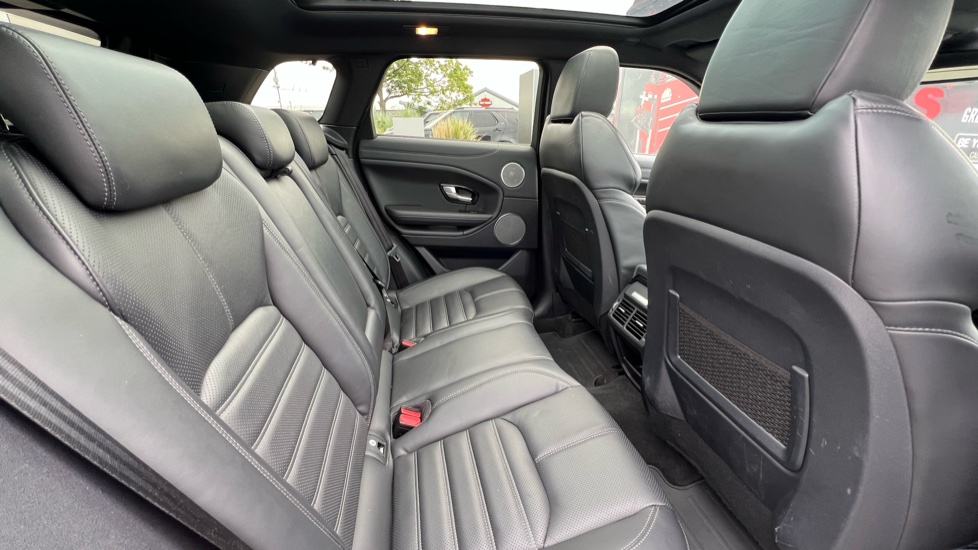Land Rover Range Rover Evoque 2.0 TD4 HSE Dynamic 5dr Auto Diesel Hatchback - Image 32