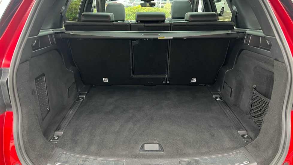 Land Rover Discovery Sport 2.0 D180 R-Dynamic SE 5dr Auto [5 Seat] Diesel Station Wagon - Image 10