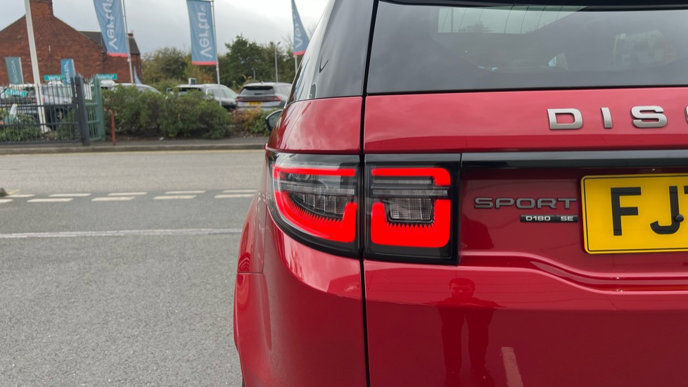 Land Rover Discovery Sport 2.0 D180 R-Dynamic SE 5dr Auto [5 Seat] Diesel Station Wagon - Image 30
