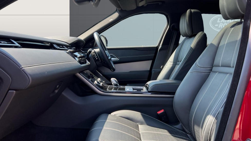 Land Rover Range Rover Velar 2.0 P250 R-Dynamic HSE 5dr Auto Petrol Estate - Image 3