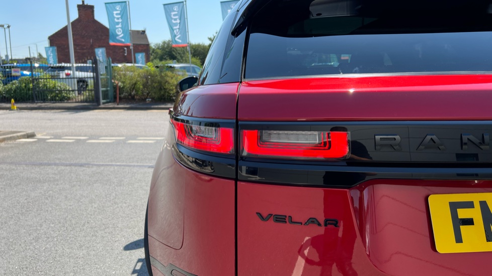 Land Rover Range Rover Velar 2.0 P250 R-Dynamic HSE 5dr Auto Petrol Estate - Image 29