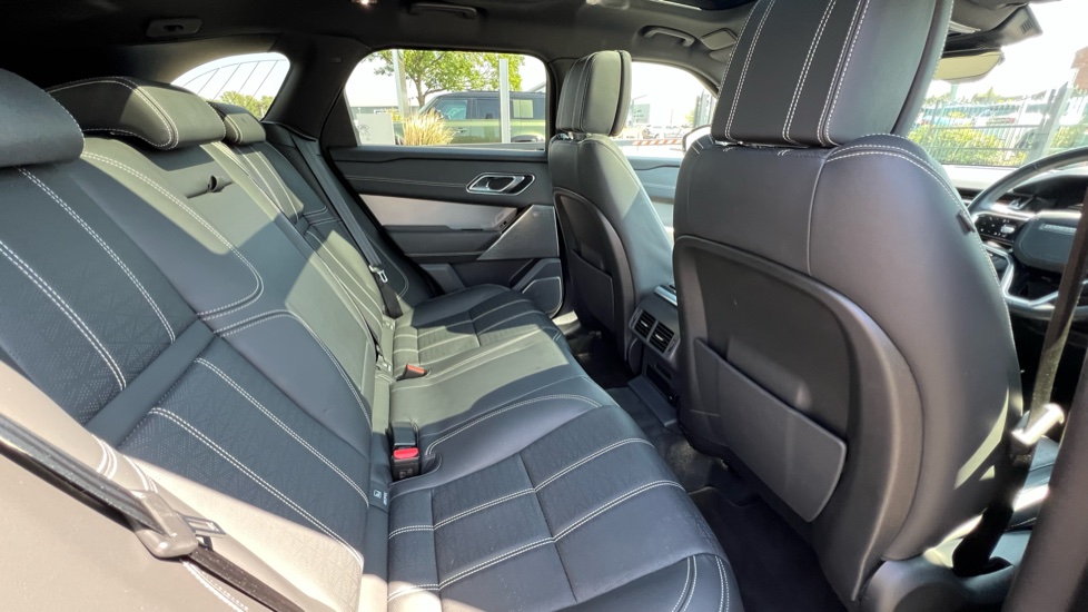 Land Rover Range Rover Velar 2.0 P250 R-Dynamic HSE 5dr Auto Petrol Estate - Image 31
