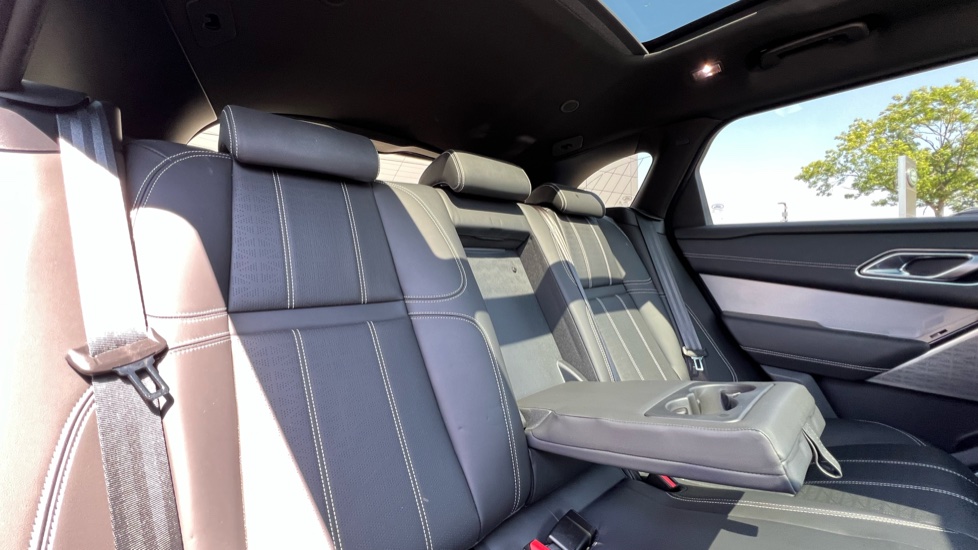 Land Rover Range Rover Velar 2.0 P250 R-Dynamic HSE 5dr Auto Petrol Estate - Image 32