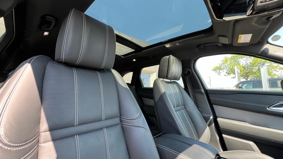 Land Rover Range Rover Velar 2.0 P250 R-Dynamic HSE 5dr Auto Petrol Estate - Image 36