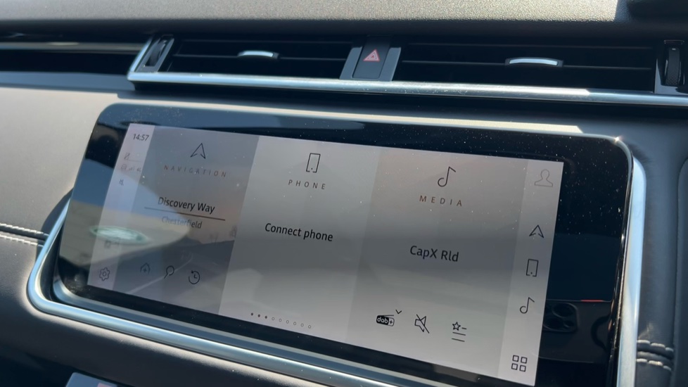 Land Rover Range Rover Velar 2.0 P250 R-Dynamic HSE 5dr Auto Petrol Estate - Image 37