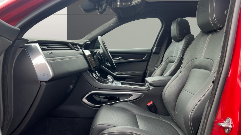 Jaguar F-Pace 2.0 D200 R-Dynamic HSE Black 5dr Auto AWD Diesel Estate - Image 3
