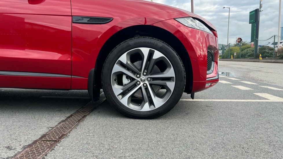 Jaguar F-Pace 2.0 D200 R-Dynamic HSE Black 5dr Auto AWD Diesel Estate - Image 8