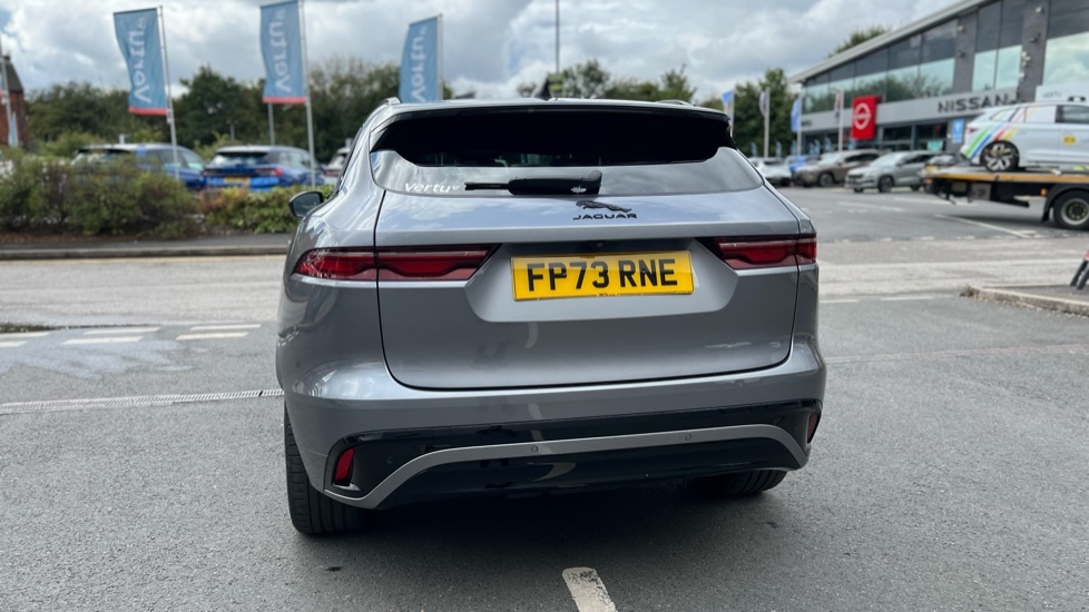 Jaguar F-Pace 2.0 P400e R-Dynamic SE Black 5dr Auto AWD Estate - Image 28