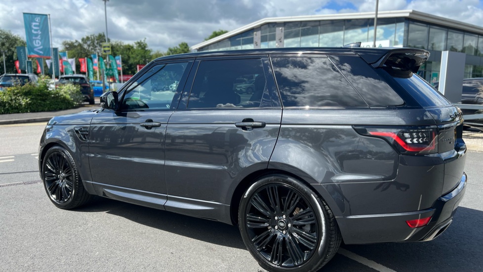 Land Rover Range Rover Sport 3.0 D300 HSE Dynamic Black 5dr Auto Diesel Estate - Image 21