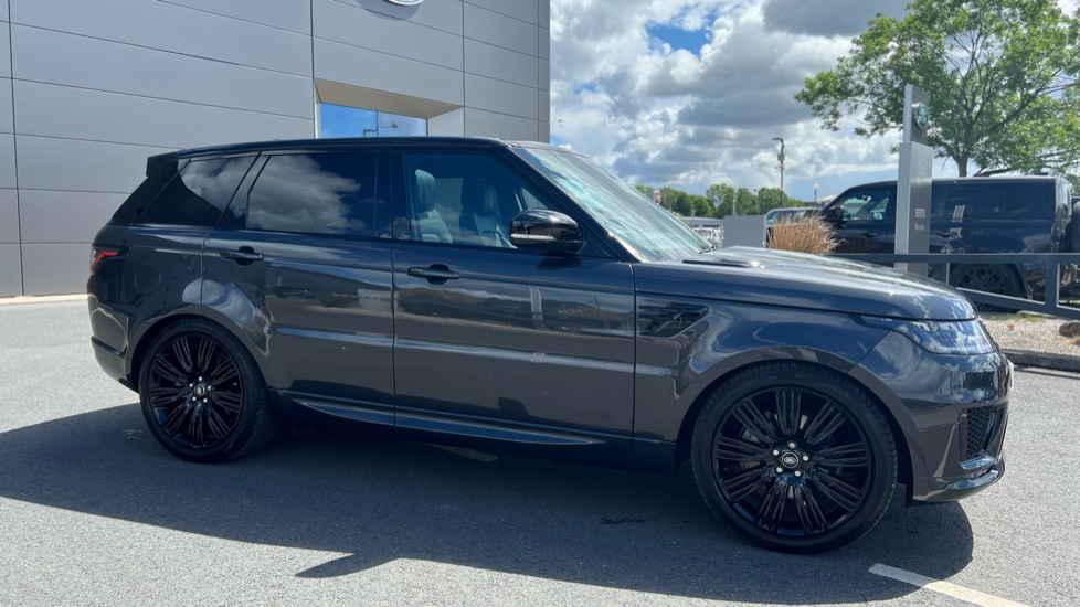 Land Rover Range Rover Sport 3.0 D300 HSE Dynamic Black 5dr Auto Diesel Estate - Image 26