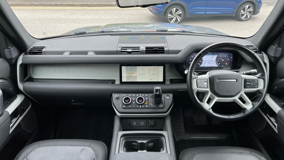 Land Rover Defender 3.0 D250 X-Dynamic SE 110 5dr Auto Diesel Estate - Image 9