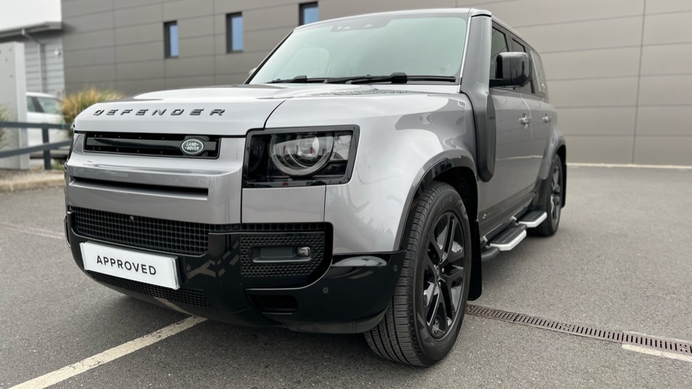 Land Rover Defender 3.0 D250 X-Dynamic SE 110 5dr Auto Diesel Estate - Image 24