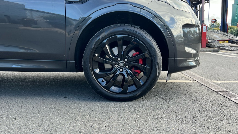 Land Rover Discovery Sport 2.0 D200 R-Dynamic HSE 5dr Auto [5 Seat] Diesel Station Wagon - Image 8