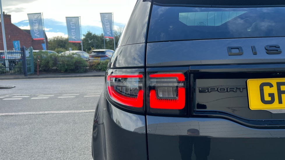 Land Rover Discovery Sport 2.0 D200 R-Dynamic HSE 5dr Auto [5 Seat] Diesel Station Wagon - Image 30