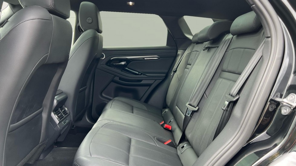 Land Rover Range Rover Evoque 1.5 P300e Evoque Edition 5dr Auto Hatchback - Image 4