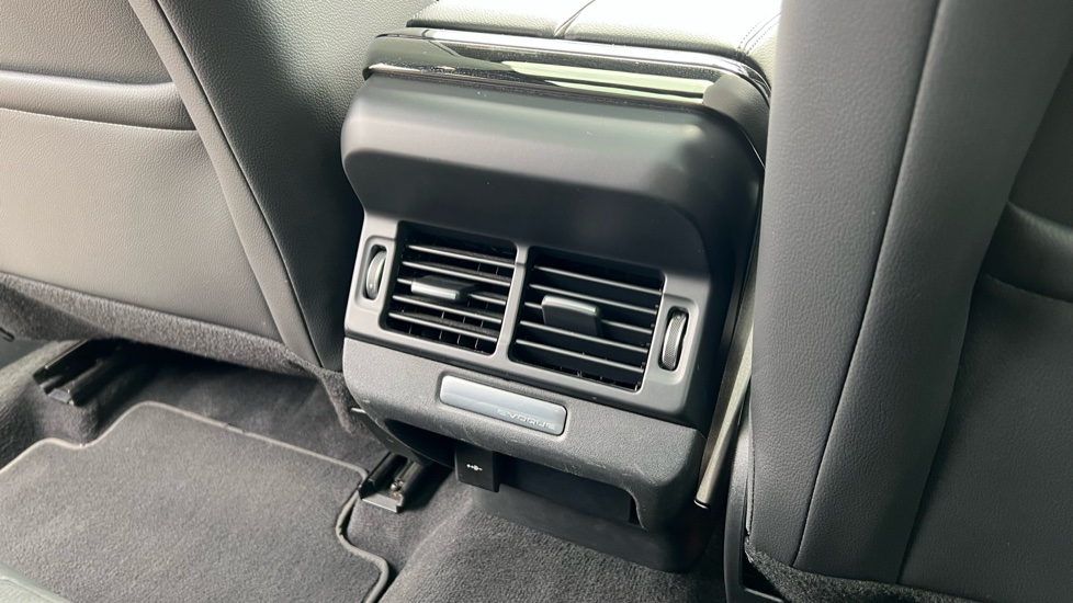 Land Rover Range Rover Evoque 1.5 P300e Evoque Edition 5dr Auto Hatchback - Image 18