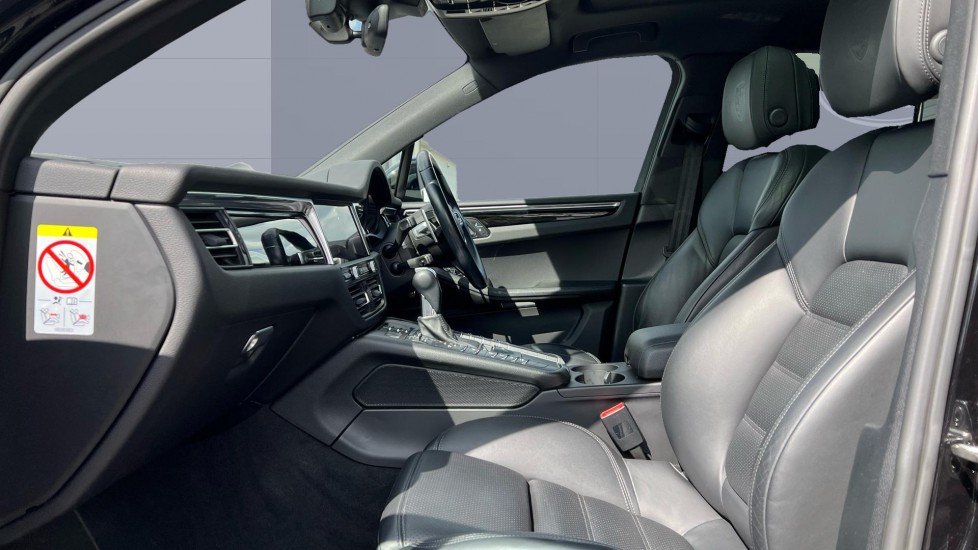 Porsche Macan S 5dr PDK Petrol Estate - Image 3