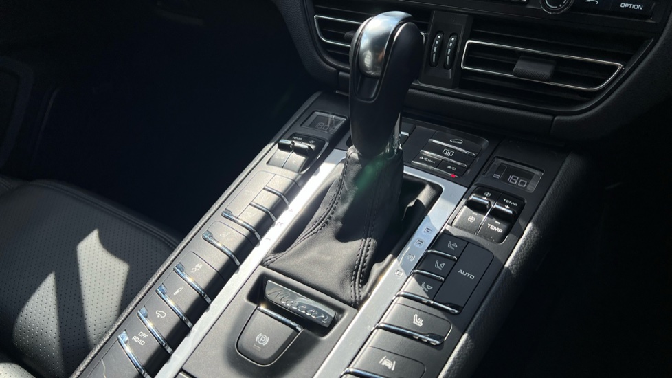 Porsche Macan S 5dr PDK Petrol Estate - Image 13