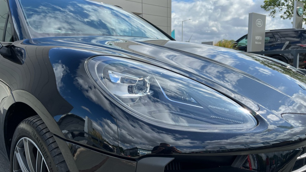 Porsche Macan S 5dr PDK Petrol Estate - Image 17