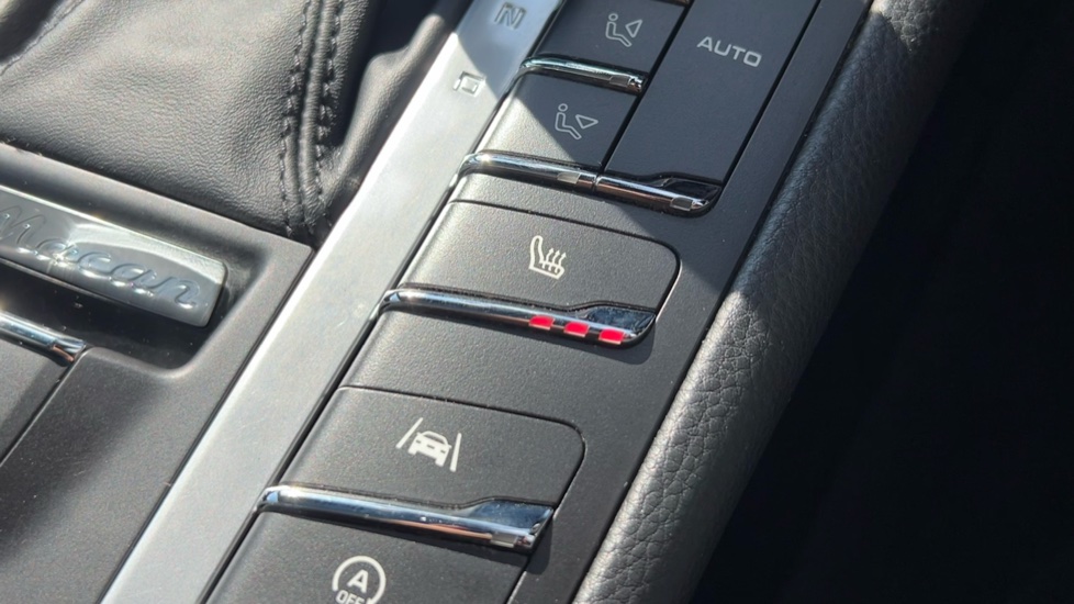 Porsche Macan S 5dr PDK Petrol Estate - Image 43