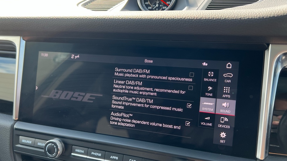 Porsche Macan S 5dr PDK Petrol Estate - Image 44