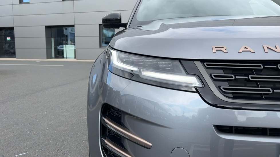 Land Rover Range Rover Evoque 2.0 D200 Autobiography 5dr Auto [Revised] Diesel Hatchback - Image 29