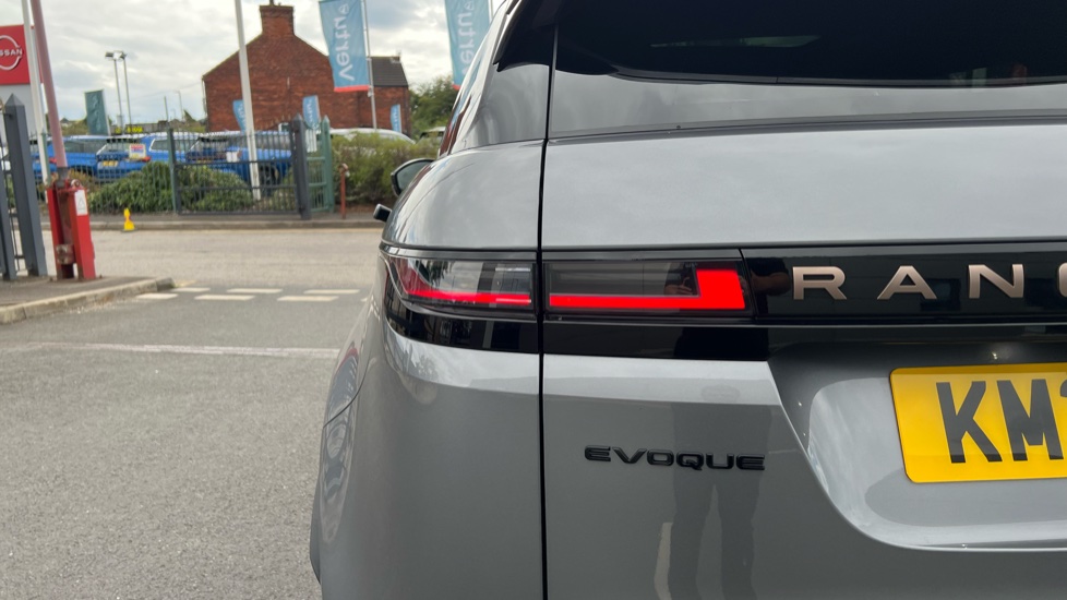 Land Rover Range Rover Evoque 2.0 D200 Autobiography 5dr Auto [Revised] Diesel Hatchback - Image 30