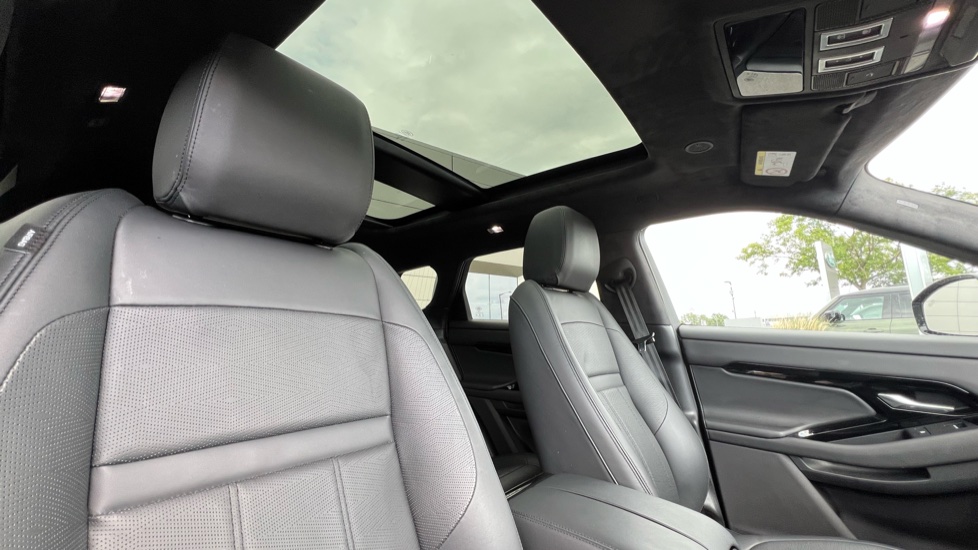 Land Rover Range Rover Evoque 2.0 D200 Autobiography 5dr Auto [Revised] Diesel Hatchback - Image 37