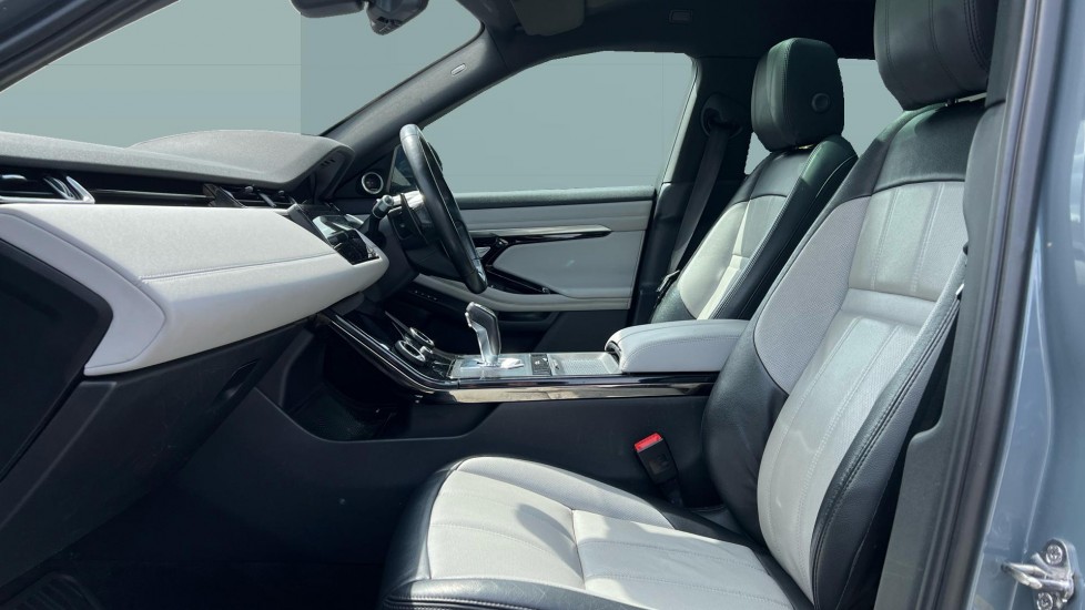 Land Rover Range Rover Evoque 2.0 P250 First Edition 5dr Auto Petrol Hatchback - Image 3