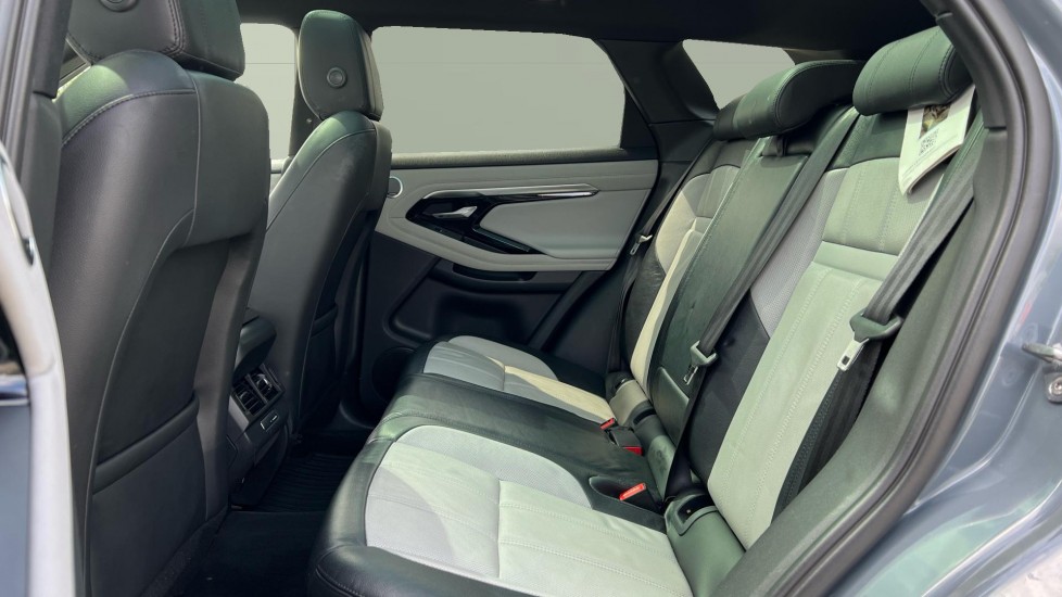 Land Rover Range Rover Evoque 2.0 P250 First Edition 5dr Auto Petrol Hatchback - Image 4
