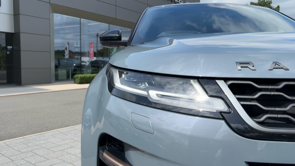 Land Rover Range Rover Evoque 2.0 P250 First Edition 5dr Auto Petrol Hatchback - Image 29