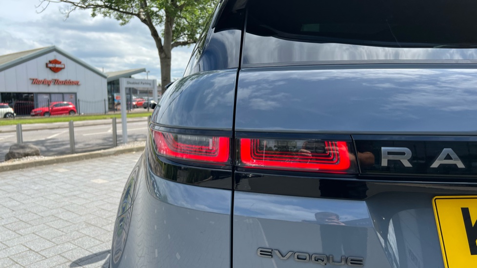 Land Rover Range Rover Evoque 2.0 P250 First Edition 5dr Auto Petrol Hatchback - Image 30