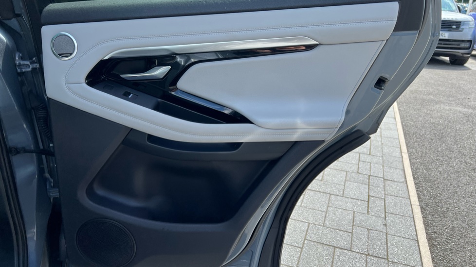 Land Rover Range Rover Evoque 2.0 P250 First Edition 5dr Auto Petrol Hatchback - Image 31