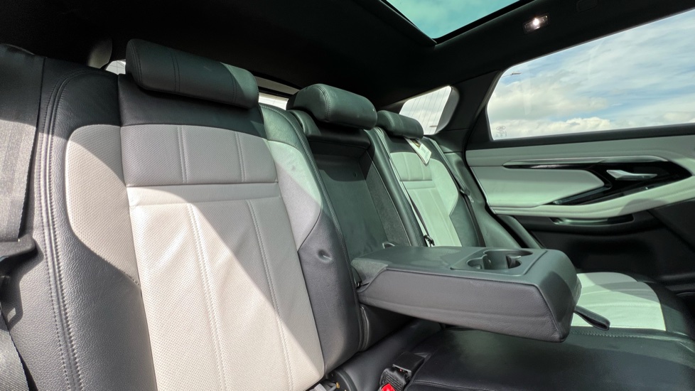 Land Rover Range Rover Evoque 2.0 P250 First Edition 5dr Auto Petrol Hatchback - Image 33