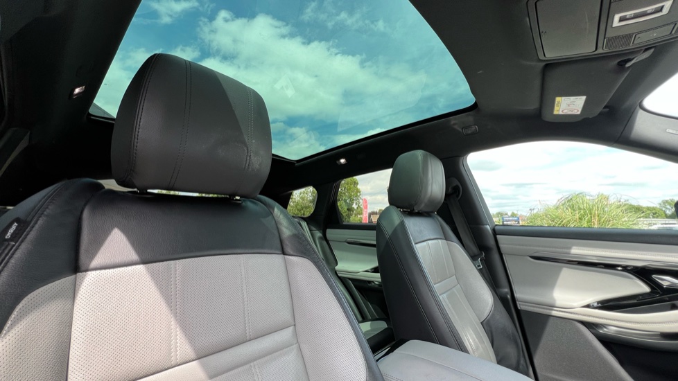 Land Rover Range Rover Evoque 2.0 P250 First Edition 5dr Auto Petrol Hatchback - Image 37