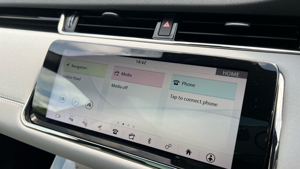 Land Rover Range Rover Evoque 2.0 P250 First Edition 5dr Auto Petrol Hatchback - Image 38