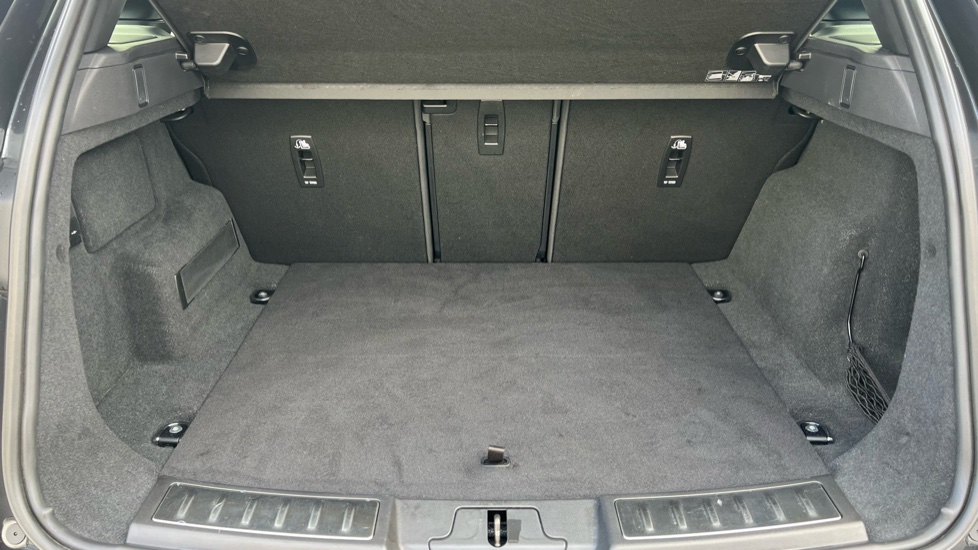 Land Rover Range Rover Evoque 2.0 D200 Autobiography 5dr Auto [Revised] Diesel Hatchback - Image 10