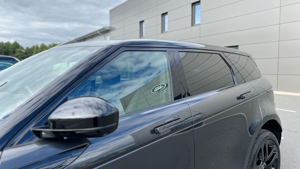 Land Rover Range Rover Evoque 2.0 D200 Autobiography 5dr Auto [Revised] Diesel Hatchback - Image 22