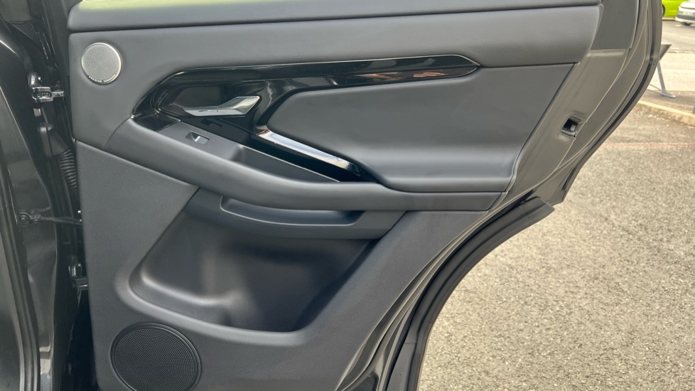 Land Rover Range Rover Evoque 2.0 D200 Autobiography 5dr Auto [Revised] Diesel Hatchback - Image 43