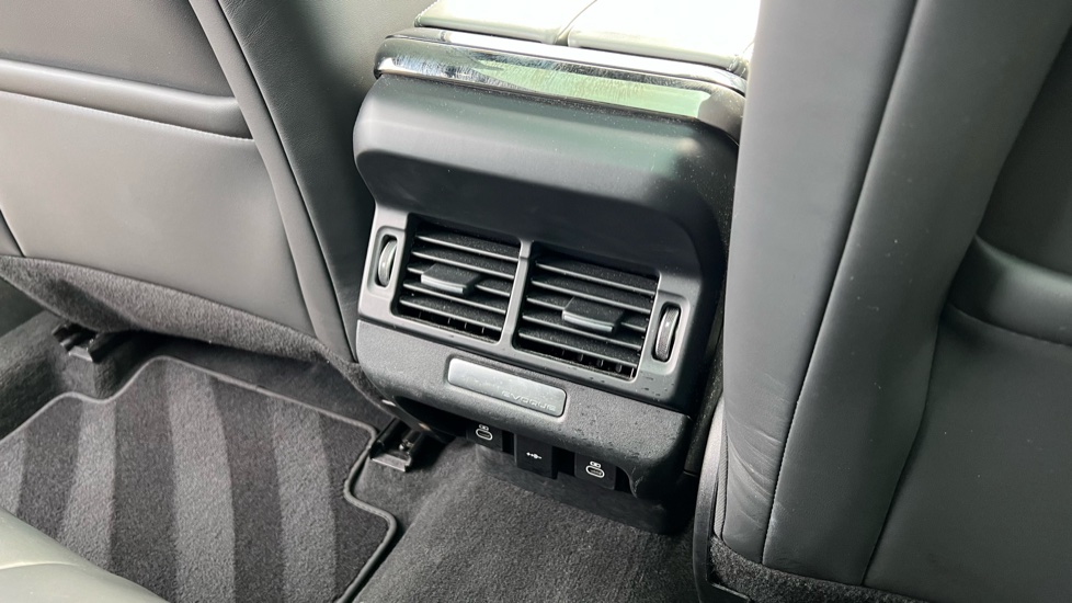 Land Rover Range Rover Evoque 2.0 D200 R-Dynamic HSE 5dr Auto Diesel Hatchback - Image 18