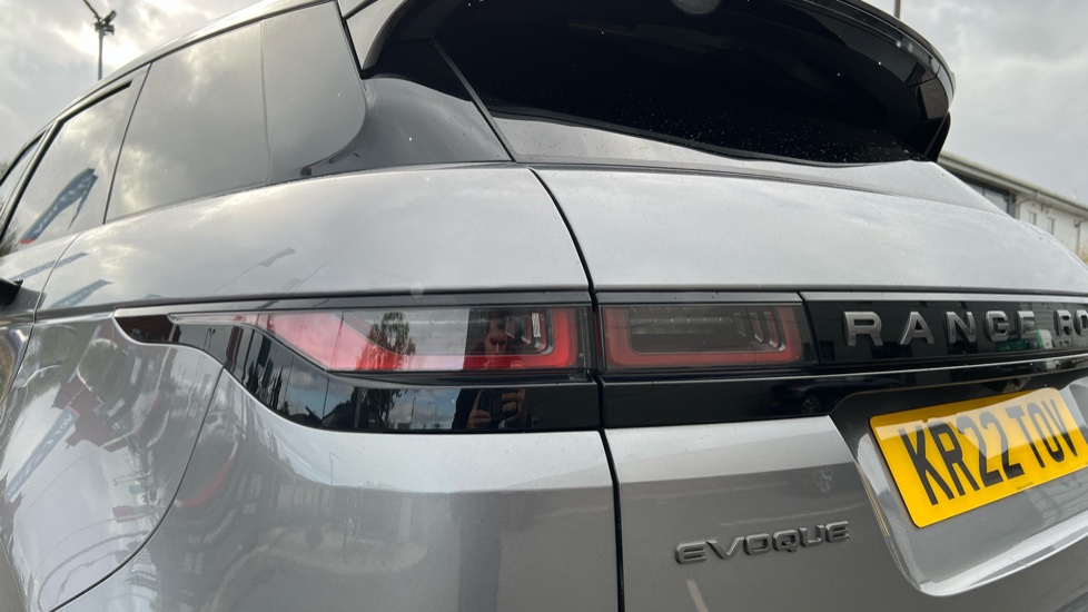 Land Rover Range Rover Evoque 2.0 D200 R-Dynamic HSE 5dr Auto Diesel Hatchback - Image 19