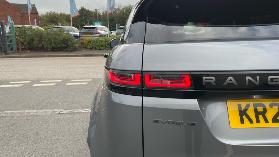 Land Rover Range Rover Evoque 2.0 D200 R-Dynamic HSE 5dr Auto Diesel Hatchback - Image 30