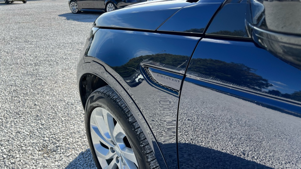 Land Rover Discovery Sport 2.0 D200 R-Dynamic HSE 5dr Auto Diesel Station Wagon - Image 20