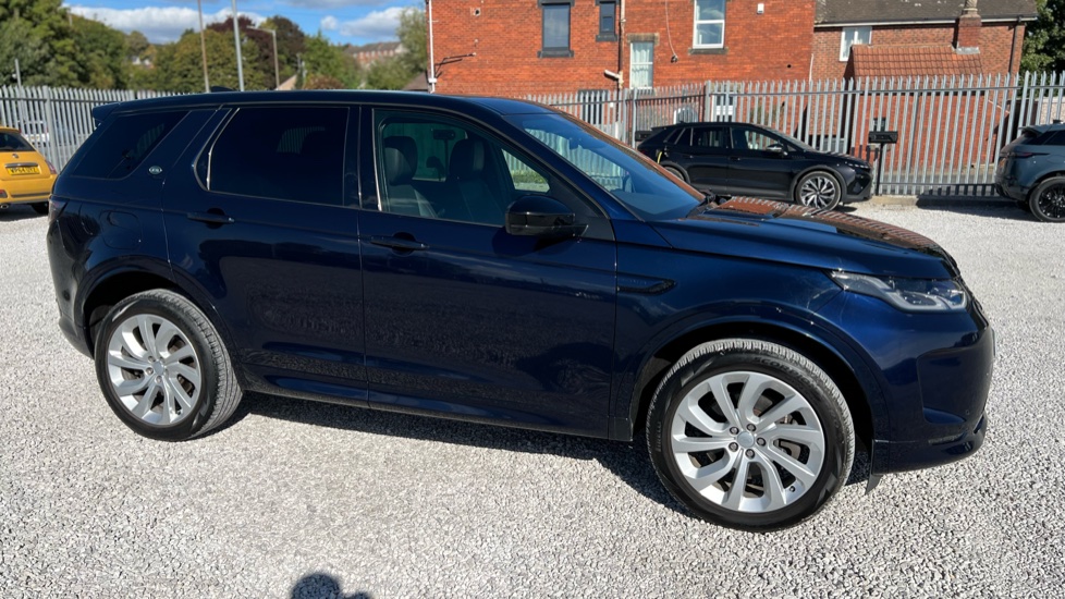 Land Rover Discovery Sport 2.0 D200 R-Dynamic HSE 5dr Auto Diesel Station Wagon - Image 26
