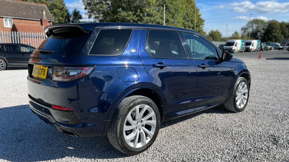 Land Rover Discovery Sport 2.0 D200 R-Dynamic HSE 5dr Auto Diesel Station Wagon - Image 27
