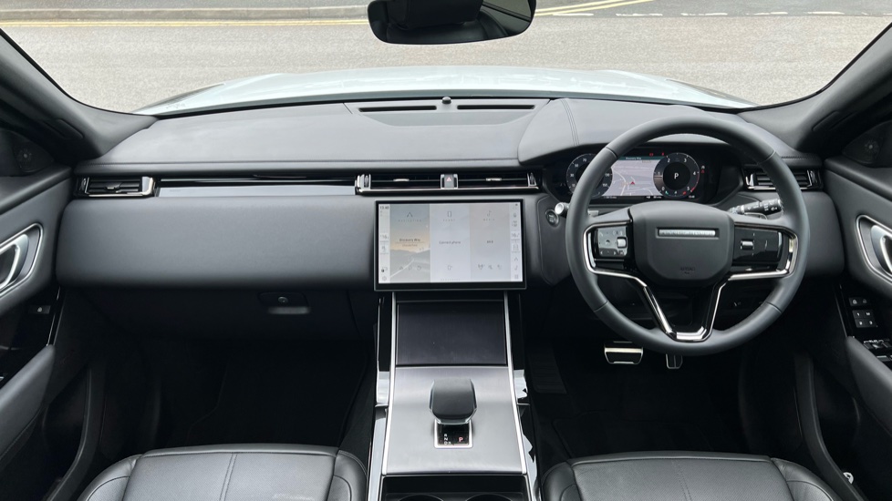 Land Rover Range Rover Velar 2.0 D200 MHEV Dynamic SE 5dr Auto Diesel Estate - Image 9