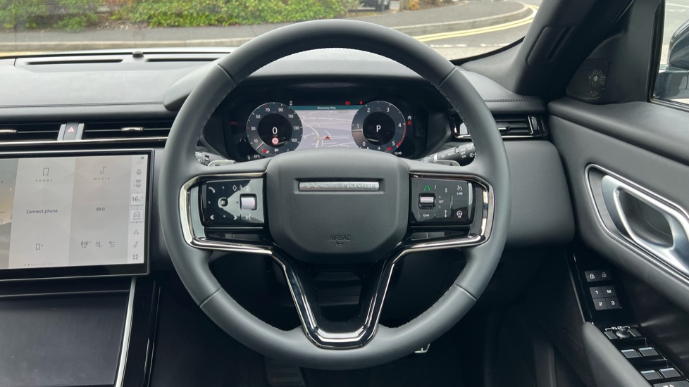 Land Rover Range Rover Velar 2.0 D200 MHEV Dynamic SE 5dr Auto Diesel Estate - Image 15